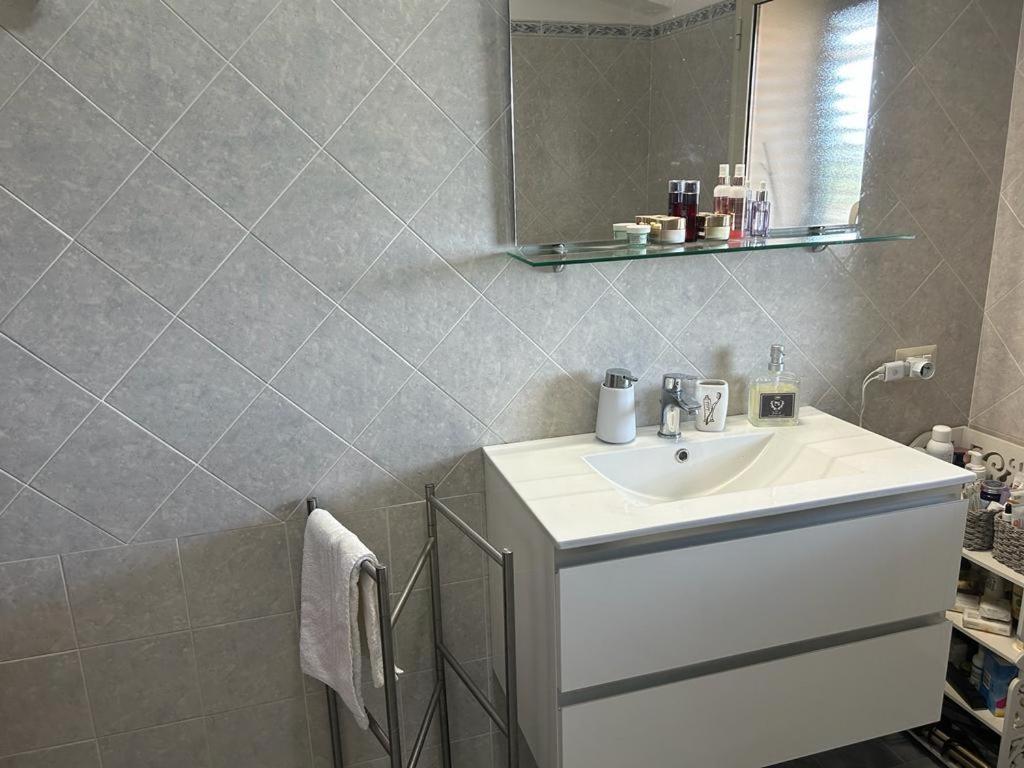 Nina Apartament Giardini Naxos Con Posto Auto Экстерьер фото